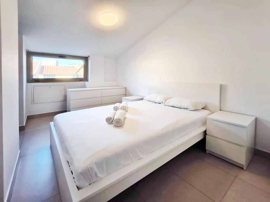 Moderno Apartamento Duplex En Terrassa Centro Екстер'єр фото