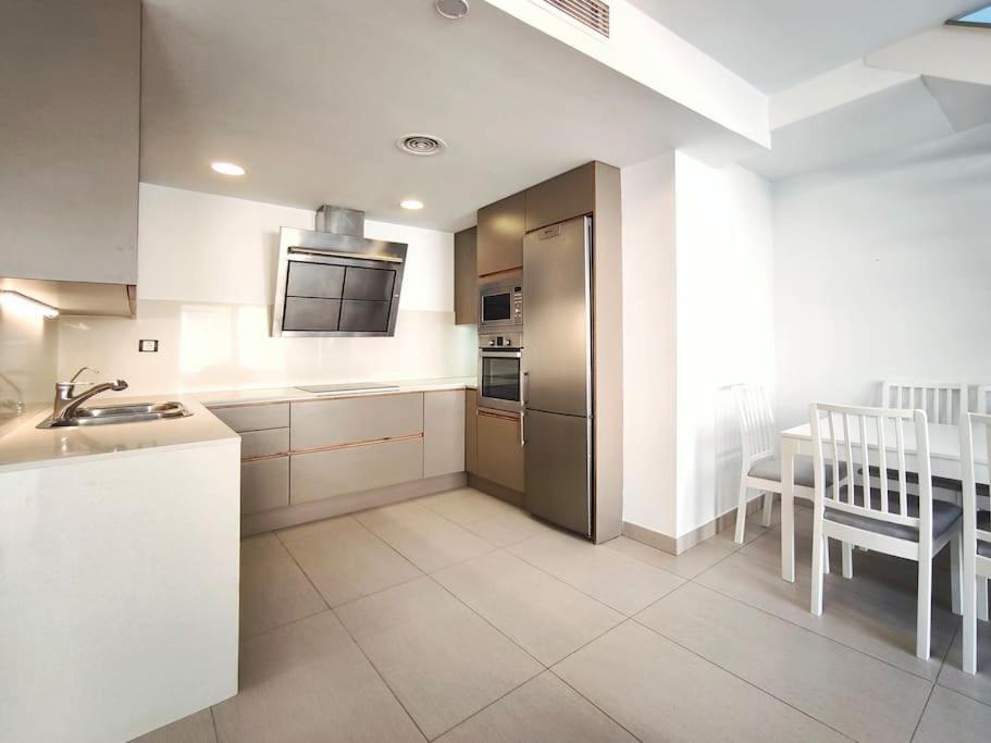 Moderno Apartamento Duplex En Terrassa Centro Екстер'єр фото