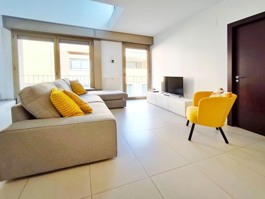 Moderno Apartamento Duplex En Terrassa Centro Екстер'єр фото